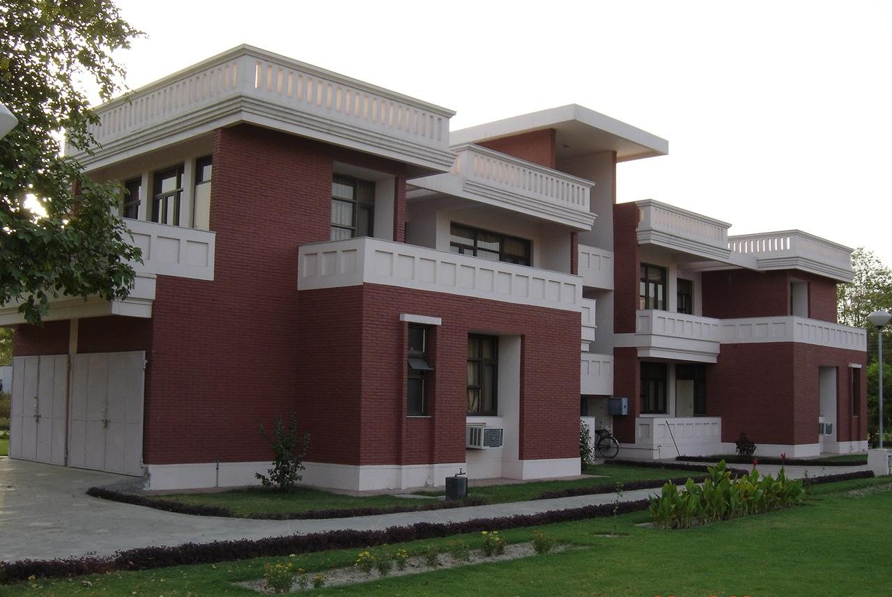 3-bedroom visiting faculty residences