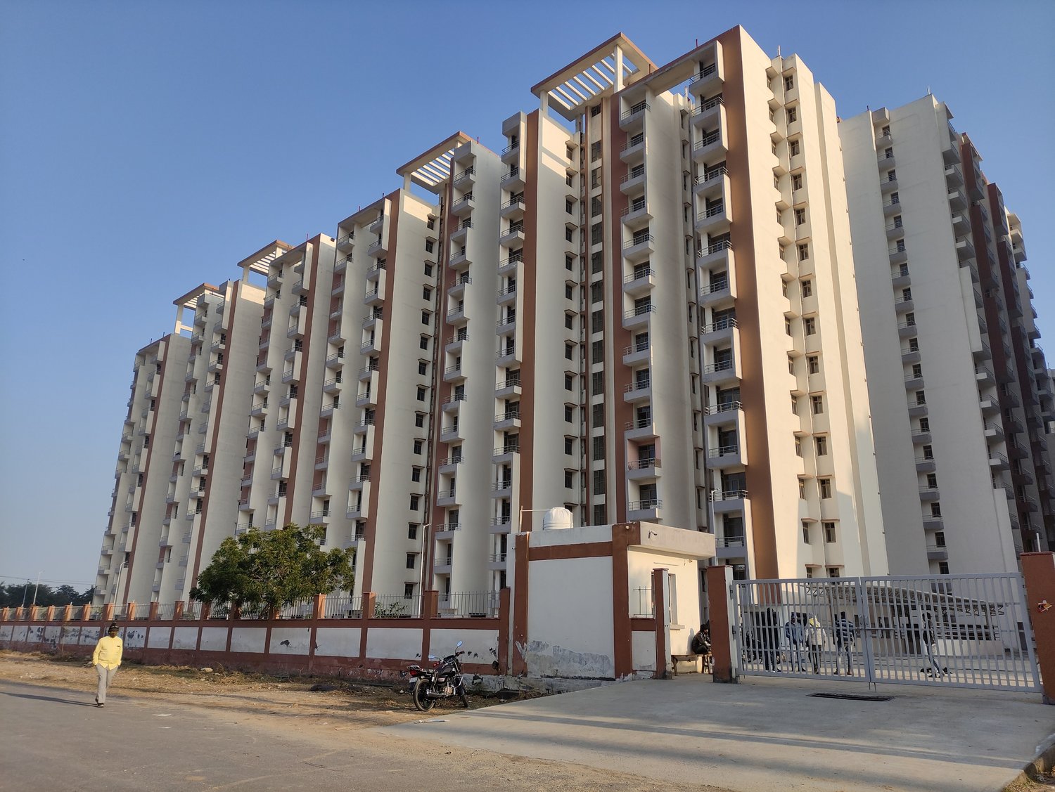 Towers along the boundary