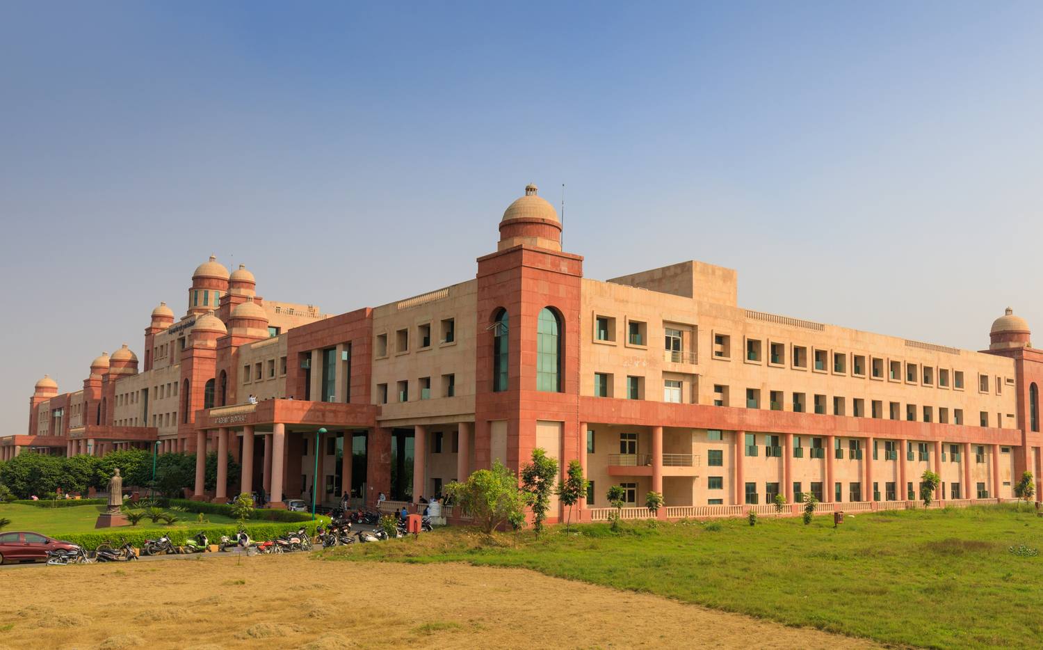 Dr. Shakuntala Misra National Rehabilitation University